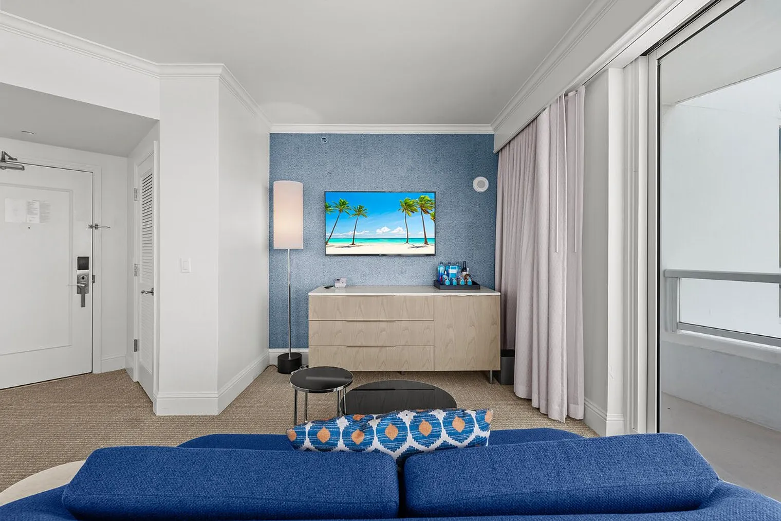 1 bed, 2.0 bath, 1076 sqft, $15,623 — Photo 2