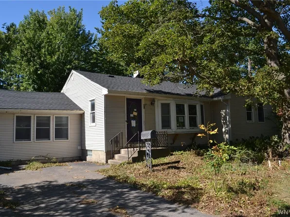 4194 Cameron Dr, Williamsville, NY 14221