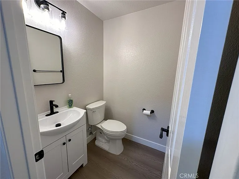 2252 Schlaepfer Dr — Photo 17