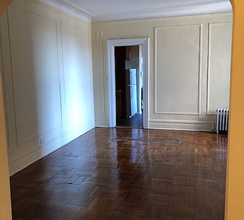 3rd image of 3647 Broadway APT 6b