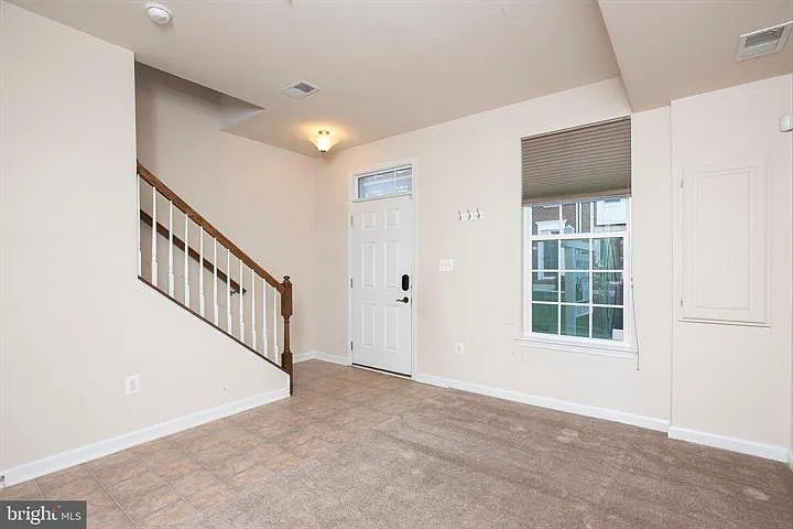 710 S Macon St — Photo 2