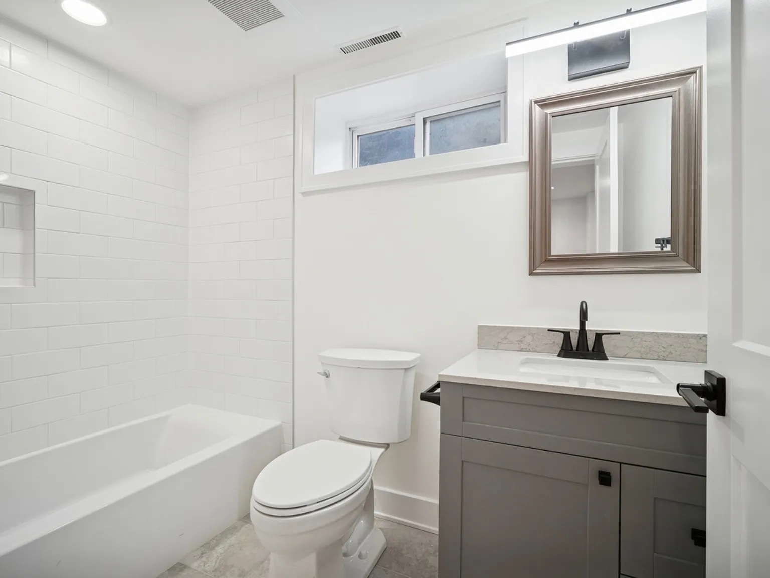 4 bed, 1500 sqft, $3,450 — Photo 3