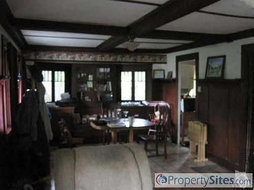 5th image of 8192 Park View Dr