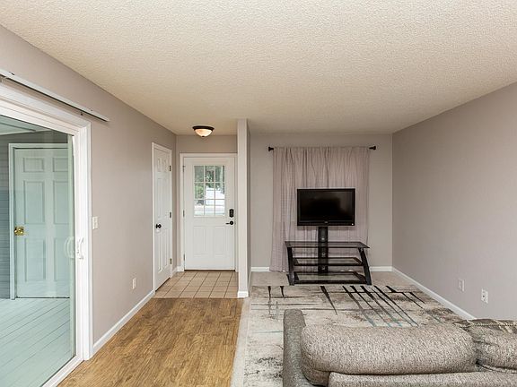 5th image of 3220 D 7/8 Rd APT B