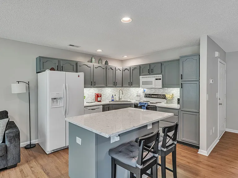 5906 Prescott Ct — Photo 6
