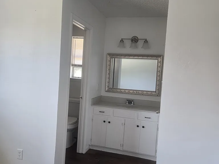 1708 Susan Dr — Photo 6