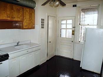 2nd image of 1154 W Morse Ave