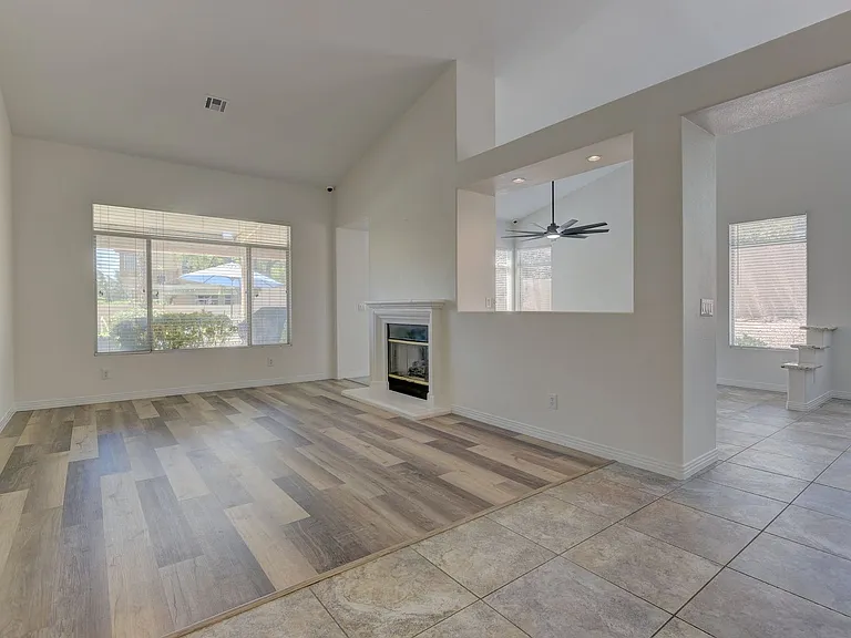 8437 Willowleaf Ct — Photo 10