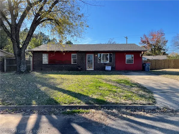 1409 12th Cir, Barling, AR 72923