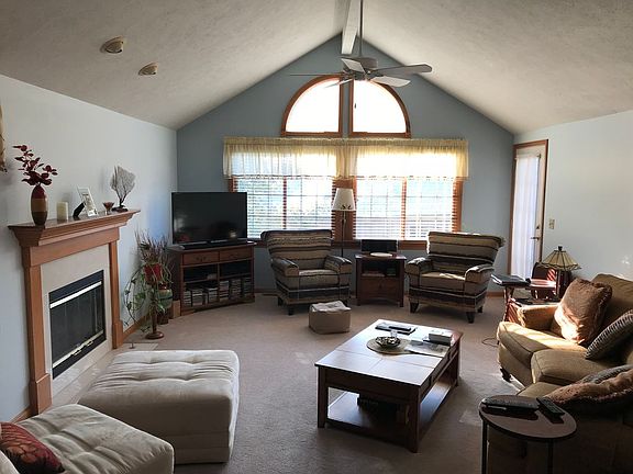 3rd image of 497 Dottie Ct