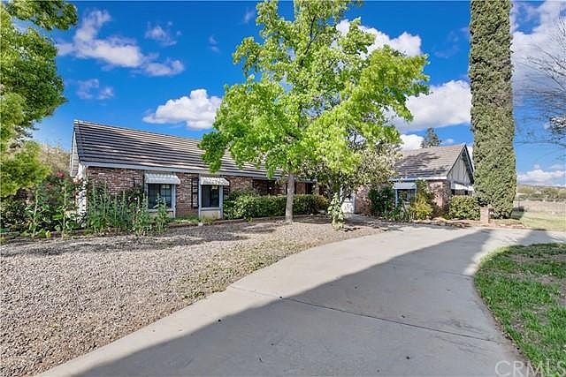 1st image of 43480 Hale Ln