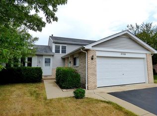 2780 Hillsboro Ln, Lake In The Hills, IL 60156