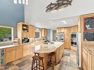 8670 Kushtaka Cir, Anchorage, AK 99504