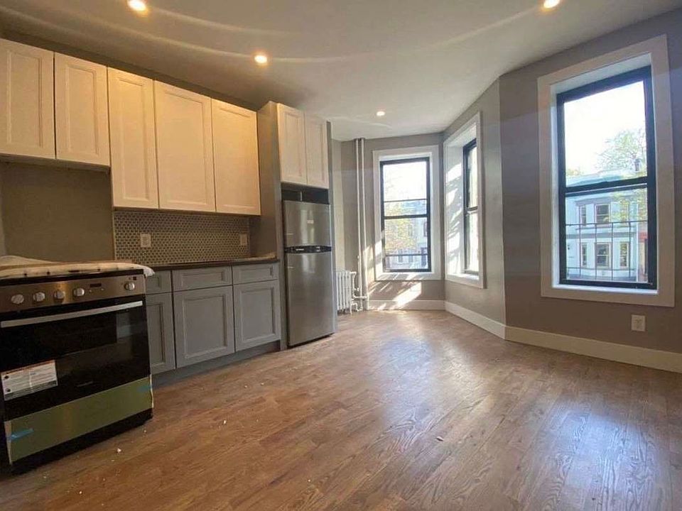1st image of 865 Saint Johns Pl #2AV
