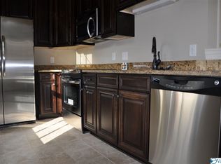 61 Town Center Dr NW UNIT B, Huntsville, AL 35806