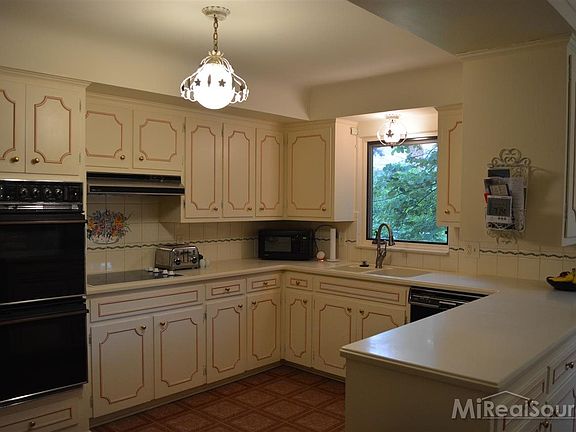 5th image of 722 Briarcliff Dr