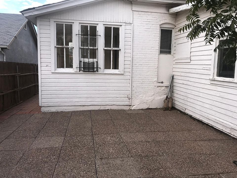 1st image of 612 Arno St NE #1