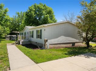305 4th St SE, Mount Vernon, IA 52314