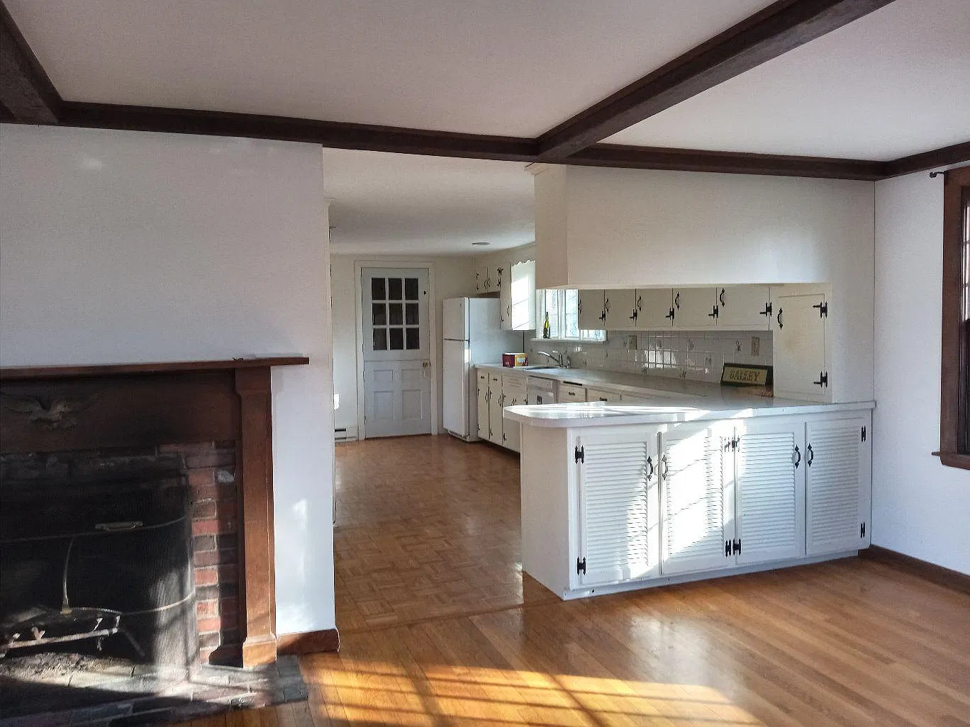 3 bed, 1800 sqft, $3,600 — Photo 3