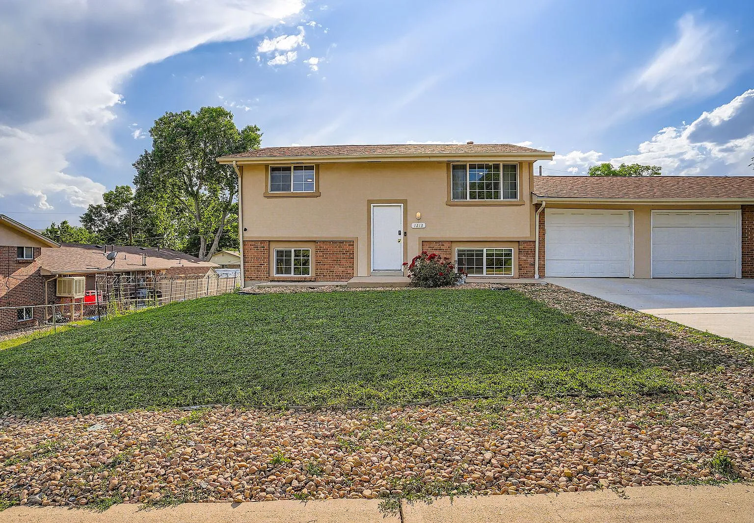 1213 Miller Street — Photo 3