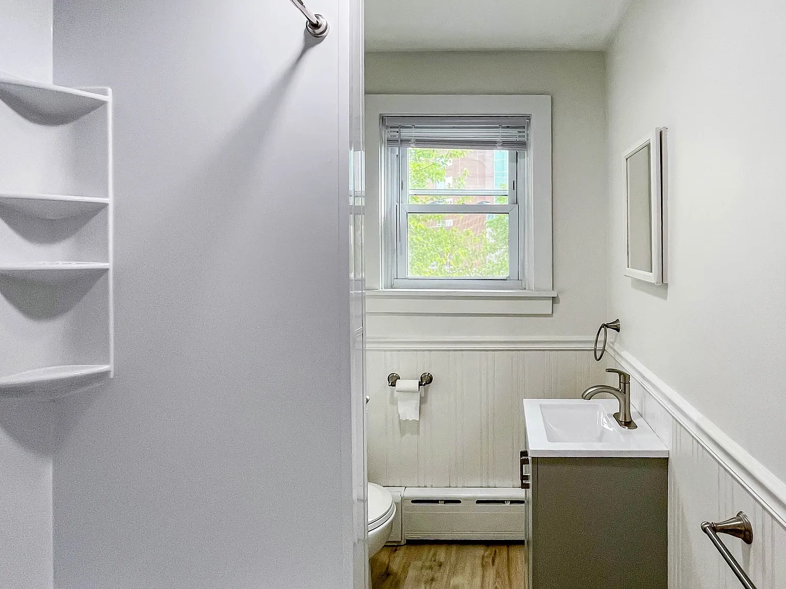 3 bed, 1080 sqft, $2,300 — Photo 4