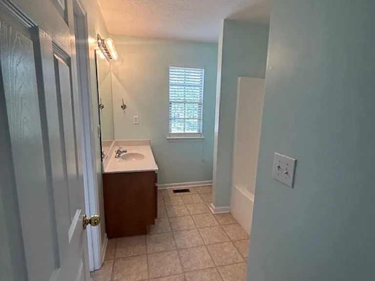 2709 Michelle Park — Photo 19