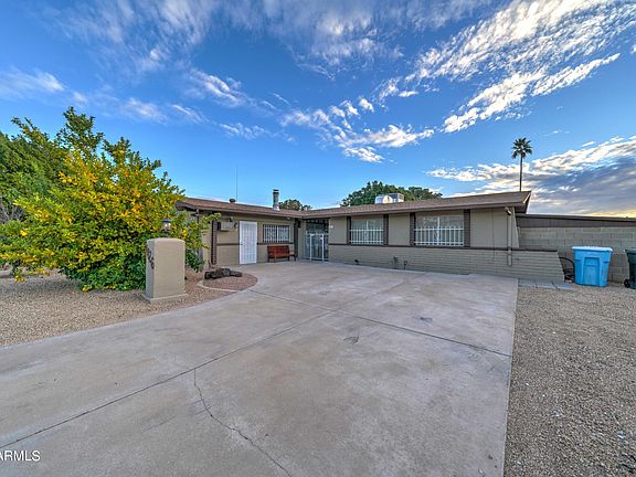4th image of 4826 W Desert Hills Dr