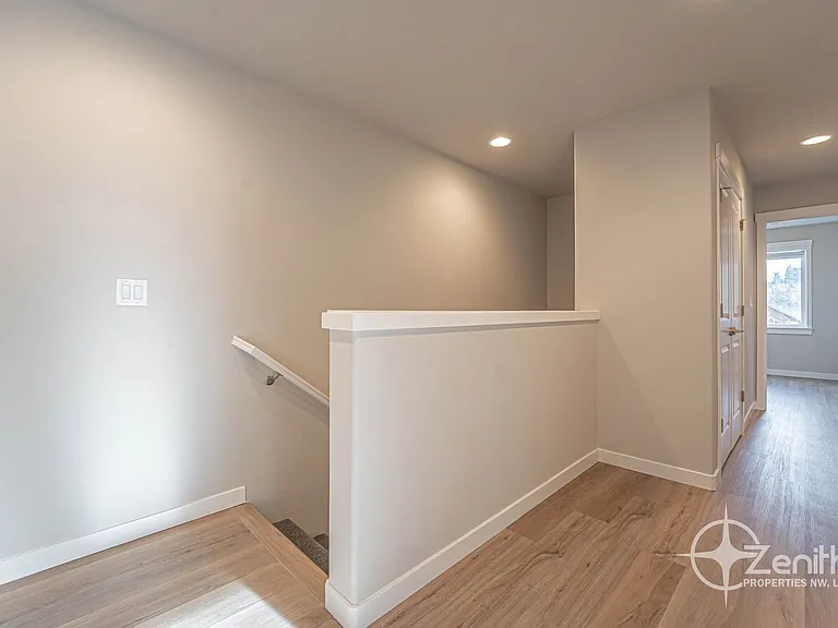 4924 NE 2nd Ct — Photo 16