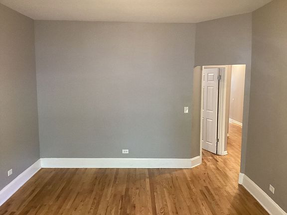 3rd image of 5912 S King Dr