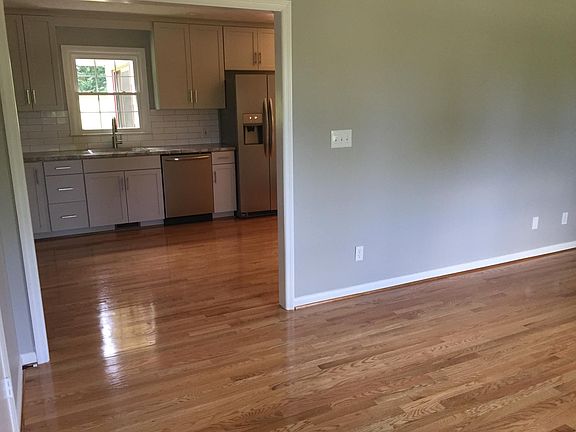 4th image of 103 Hillview Dr