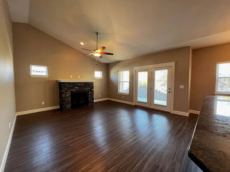 8819 Kail Dr — Photo 5