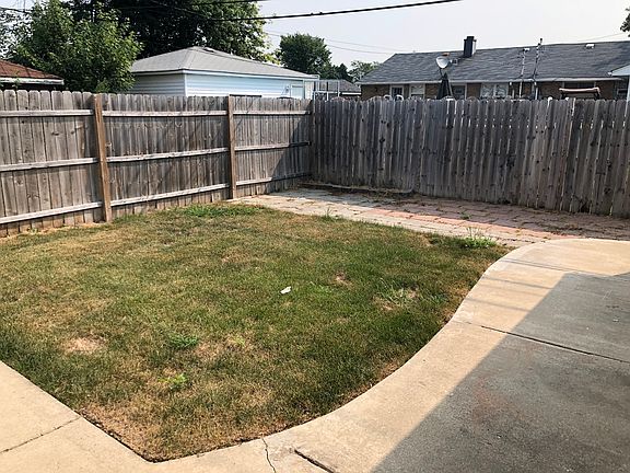 5th image of 8815 S Komensky Ave