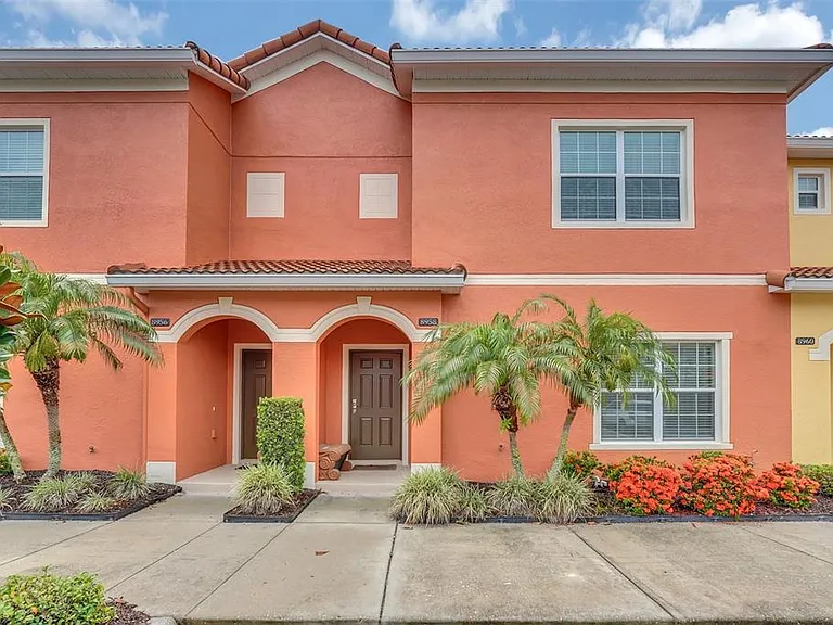 8958 Cat Palm Rd — Photo 1