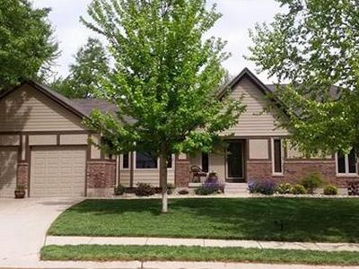 2221 SW Fleming Dr, Blue Springs, MO, 64015