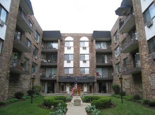 722 Graceland Ave APT 103, Des Plaines, IL 60016