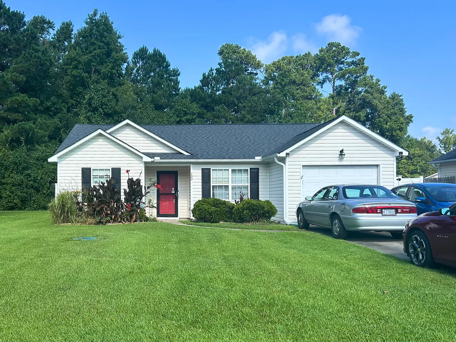 3 bed, 2.0 bath, $2,000 — Photo 1
