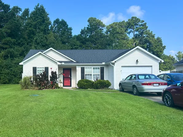 102 Mocha Ct, New Bern, NC 28560