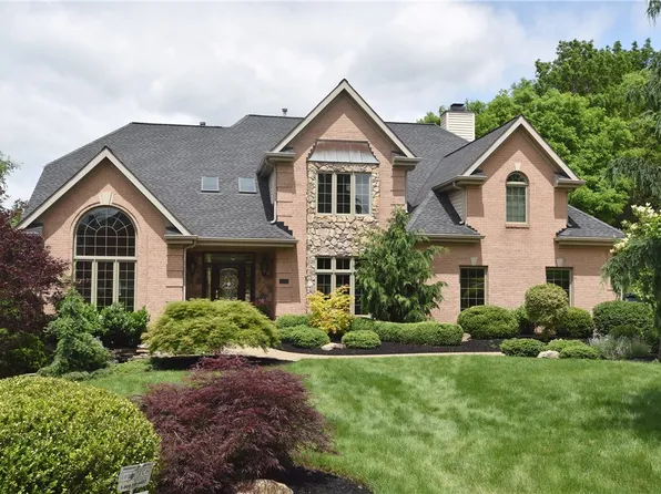 1463 Dominion Hts, Pittsburgh, PA 15241