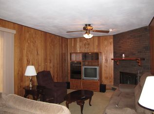 804 E Northline Rd, Tuscola, IL 61953