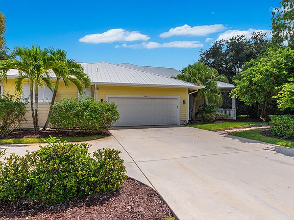 4th image of 165 SW Cassine Ct