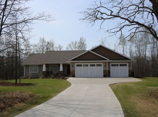 2844 Golf View Dr NE, Bemidji, MN 56601