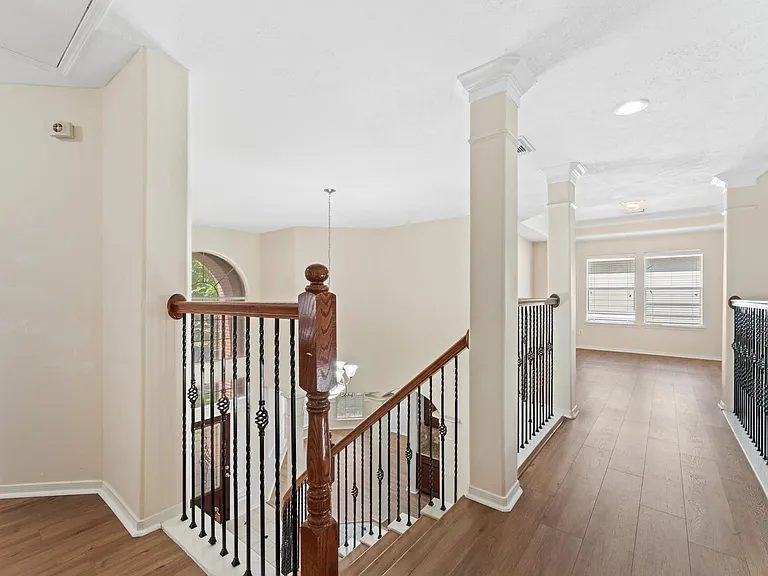 26414 Creston Woods Dr — Photo 23