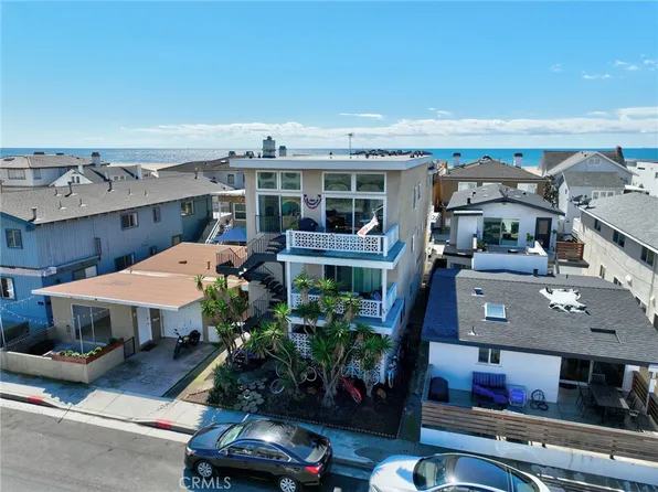 913 W Balboa Blvd, Newport Beach, CA 92661