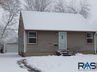 517 S Willow Ave, Sioux Falls, SD 57104