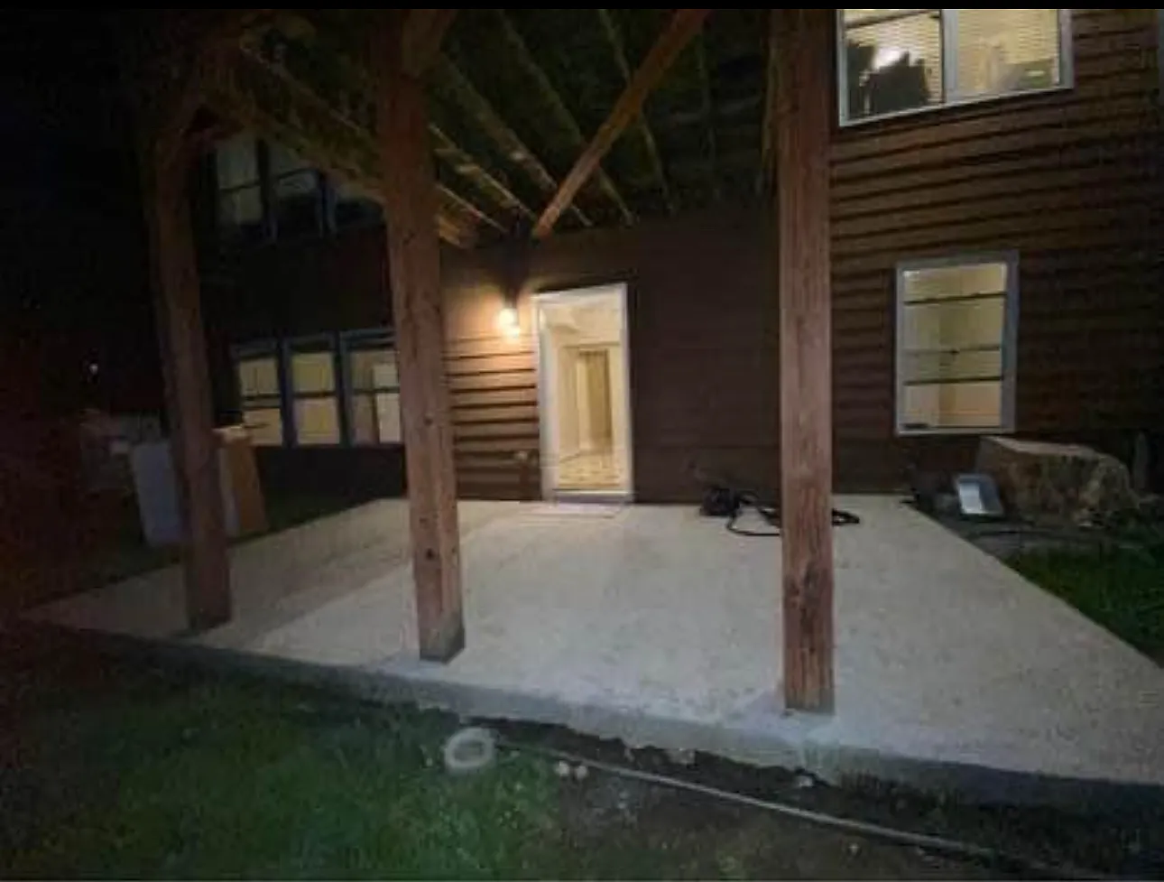 2 bed, 1100 sqft, $1,799 — Photo 1