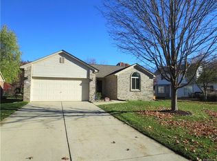 502 River Ridge Dr, Waterford, MI 48327