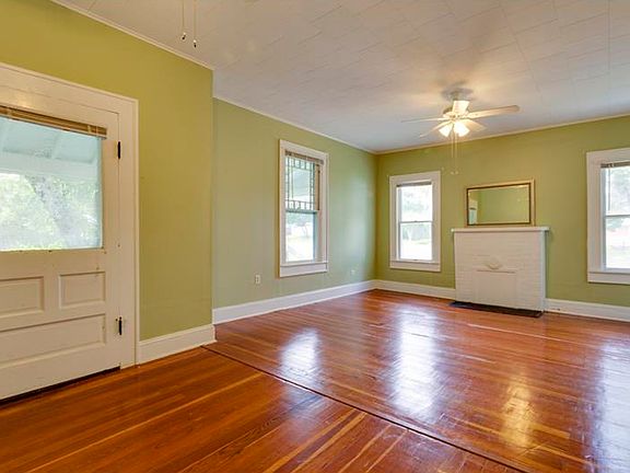5th image of 807 Omaha St