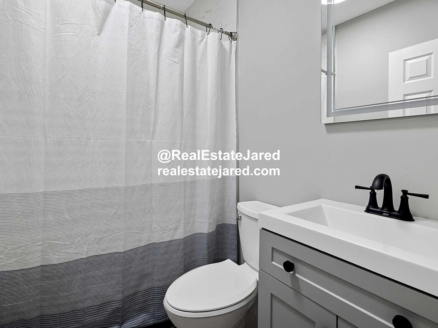 4 bed, $7,600 — Photo 1