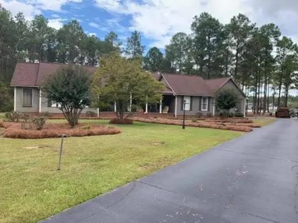 112 Southlake Dr, Moultrie, GA 31768