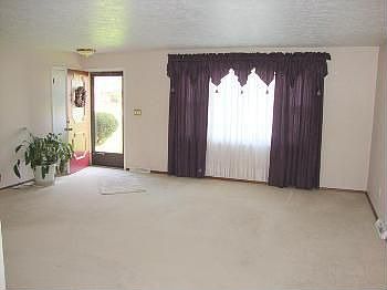 4th image of 6012 Hyde St